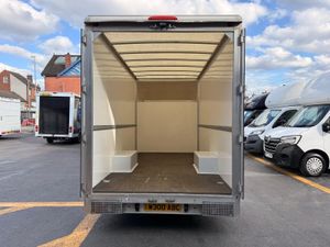 2021 Renault Master Luton Low Loader Van - Image 2