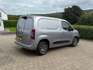 2024 (242reg) Peugeot Partner Asphalt AUTO 130bhp - Image 4
