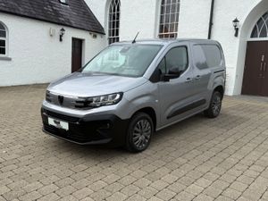 2024 (242reg) Peugeot Partner Asphalt AUTO 130bhp - Image 3