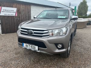 Toyota Hilux / NO VAT / Automatic / Finance - Image 2