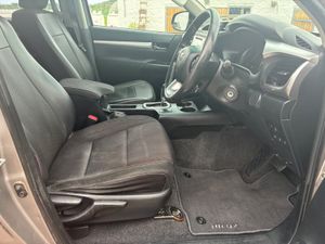 Toyota Hilux / NO VAT / Automatic / Finance - Image 4
