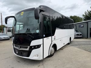 2016 MERCEDES INDCAR NEXT – 33 SEATER + G + D - Image 4