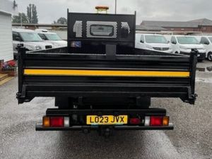 2023 Isuzu Grafter Tipper Van - Image 4