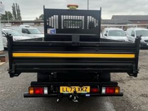 2023 Isuzu Grafter Tipper Van - Image 4