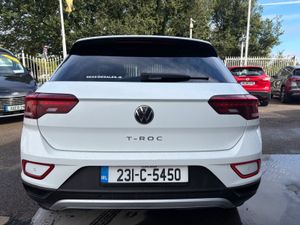 231 Volkswagen T-Roc commercial - Image 3