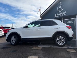 231 Volkswagen T-Roc commercial - Image 2