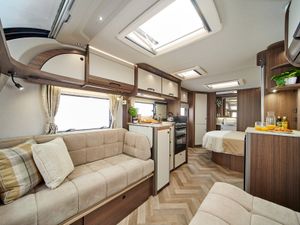 NEW 2027 COACHMAN ACADIA - Image 4