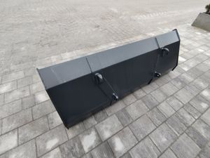 NEW | Front Loader Tractor Bucket Euro 8 Frame - Image 4