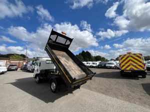 2023 Isuzu Grafter Tipper Van - Image 2