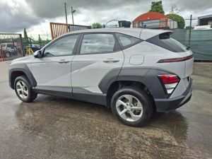232 Hyundai Kona Hybrid  Automatic.light Damage - Image 4
