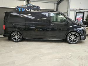 17 VOLKSWAGEN TRANSPORTER HIGHLINE - Image 3