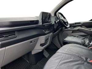 Ford Transit Custom 320 L1 PETROL FWD 2.5 PHEV 232 - Image 3