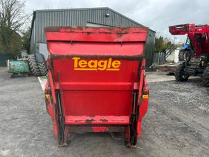 2014 Teagle 7150 Tomahawk Straw Bedder - Image 2