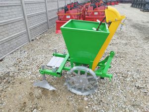 NEW | Potato Planter Single Row CAT. 1 - Image 2