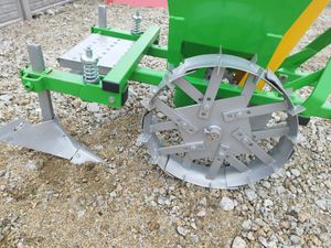 NEW | Potato Planter Single Row CAT. 1 - Image 4