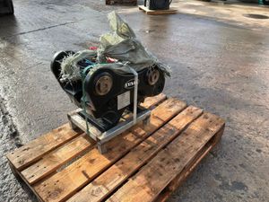 New / unused Hydraulic Quick hitch.......60mm pin. - Image 3