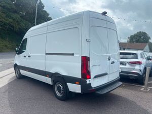 Mercedes-Benz Sprinter 319 - Image 3