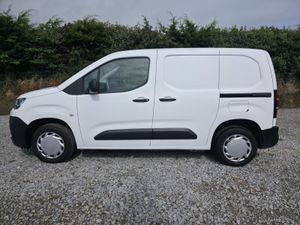 Citroen Berlingo 2021 - Image 2