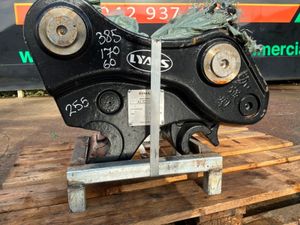 New unused hydraulic Quick hitch.....60mm pins.... - Image 3
