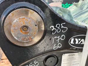 New unused hydraulic Quick hitch.....60mm pins.... - Image 4