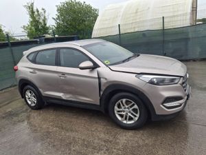 2018 Hyundai Tucson  Light Damage - Image 2