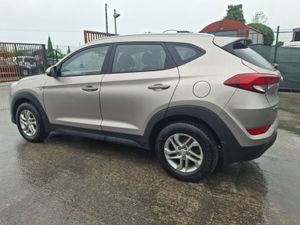 2018 Hyundai Tucson  Light Damage - Image 4