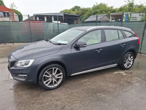 152 Volvo V60  Cross country  2.0 Diesel - Image 2