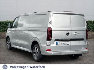 Volkswagen Transporter Highline LWB 150HP Auto (Pr - Image 3