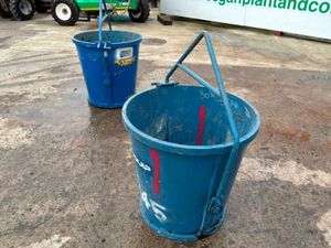Conquip 250 litres self tipping muck bucket....... - Image 2
