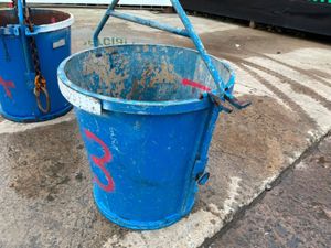 Conquip 250 litres self tipping muck bucket....... - Image 4