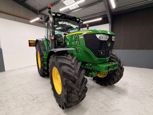 Mint 2014 John Deere 6190R Auto Quad - Image 3