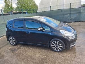 2013 Honda Fit  Hybrid    Automatic - Image 4
