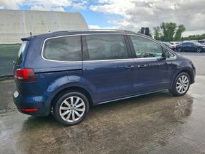 162 Volkswagen Sharan  7 seater  2.0 Diesel - Image 4