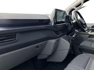 Ford Transit Custom 320 Limited L1 SWB FWD 2.0 Eco - Image 3