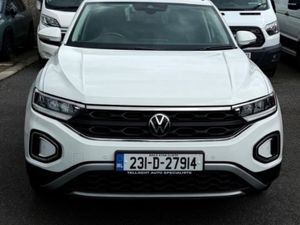2023 Volkswagen T-Roc 73,000km - Image 3