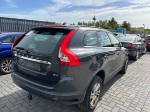 16 Volvo XC60 2.0 D4 Manual 210km Drive home - Image 3