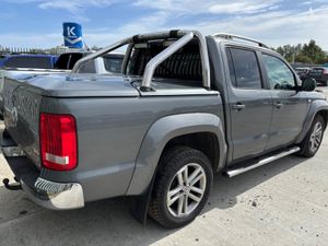 15 Amarok HL 2.0 Diesel Manual 280km Drives - Image 4