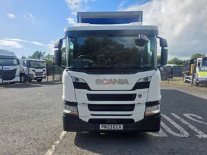 2023 (23) Scania P280 with 27ft curtainsider body - Image 2