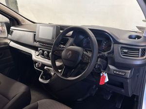 Renault Master FWD VAN START LM35 130 H - Image 2