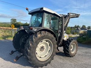 2006 Lamborghini R3.95 with Loader - Image 3