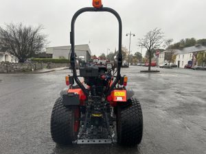 New Avenger 26 HST Compact Tractor - Image 4