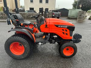 New Avenger 26 HST Compact Tractor - Image 2