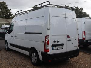 Nissan NV400 2019 MWB NO VAT - Image 3