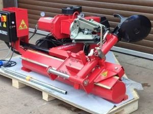Taranto HGV Tyre Changer 14"- 26" 230V - Image 3