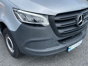 2024 Sprinter 315 Auto Curtain Side &Taillift - Image 3