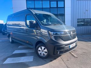 Renault Master LM35 Advance 170Bhp Automatic - Image 2
