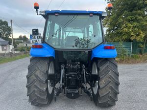 2006 New Holland TL100A with Loader - Image 3