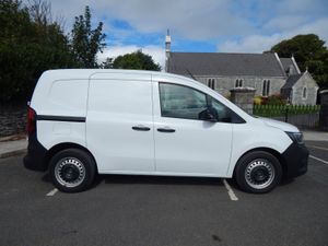 2023 Renault Kangoo 3 seats CVRT 03/27 - Image 2