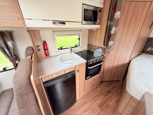 2015 SWIFT ESCAPE 664 LOW PROFILE R.H.D MANUAL - Image 4