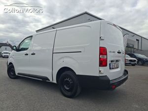 Vauxhall Vivaro VIVARO 2900 DYNAMIC S/S - Image 3